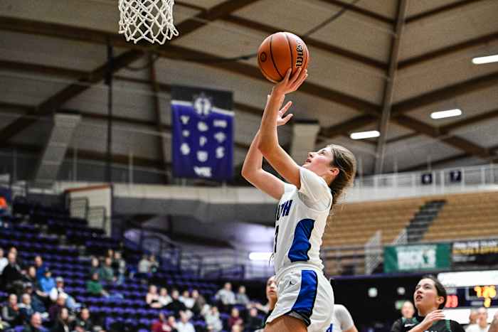 South Medford West Salem 6A Oregon girls basketball quarterfinal Naji Saker -7
